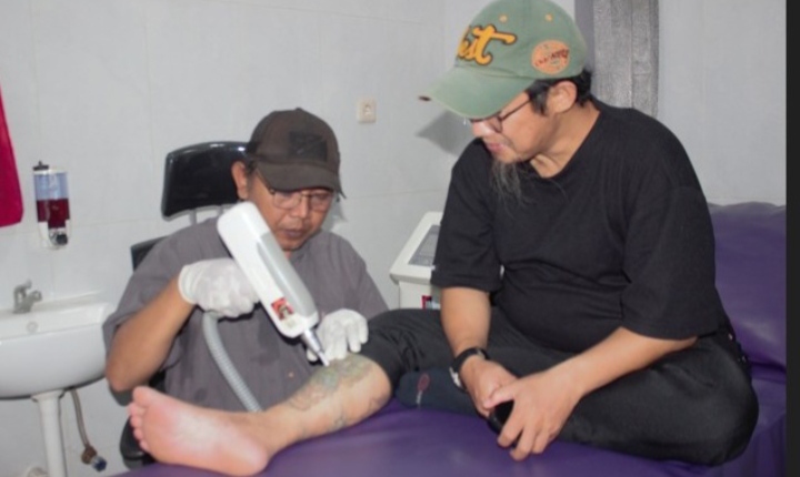 Gelar Aksi Sosial, Yayasan Amaal Bunayya Fasilitasi 50 Warga Bekasi Hapus Tato Gratis