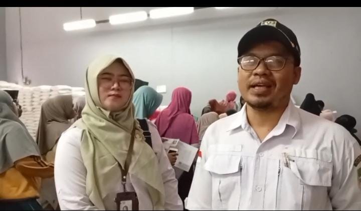 Pemdes Sumberjaya Bergerak! Ribuan KPM Mulai Terima Bantuan Beras