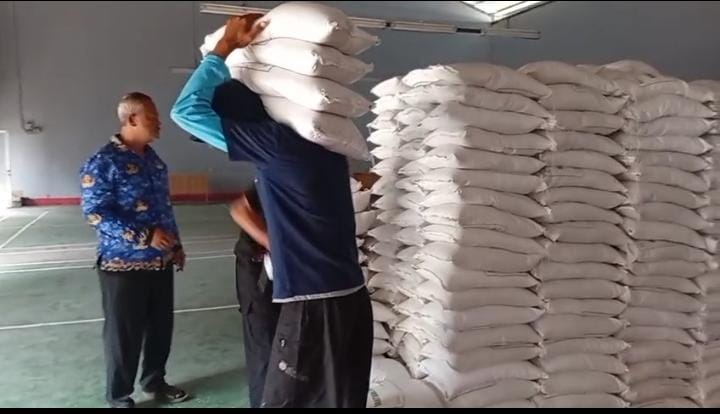 Bikin Geger! 1.608 Karung Beras Bantuan Pangan Kembali ke Bulog, Ini Penyebabnya